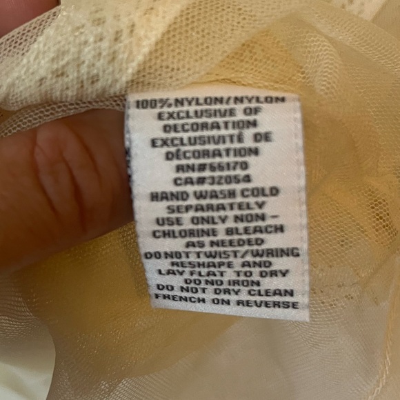 Urban Outfitters Kimchi Blue sheer lace top. Size medium - Picture 5 of 6